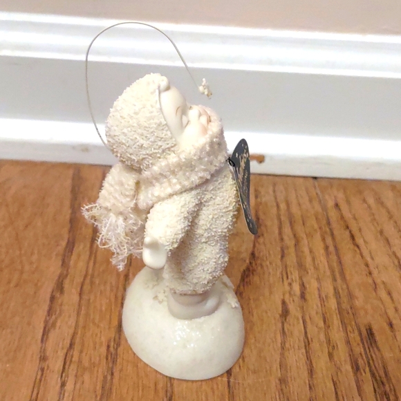 Department 56 Snowbabies "Catch a Falling Snowflake" Figurine - Picture 4 of 9